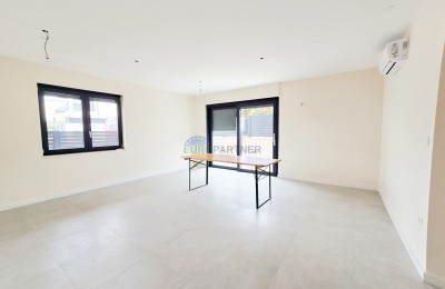 Wohnung im Erdgeschoss mit Garten, Vabriga, Istrien