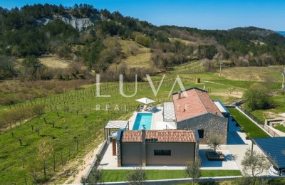 Hum, Istrien, luxuriöses Haus mit Pool und großem Grundstück zu verkaufen