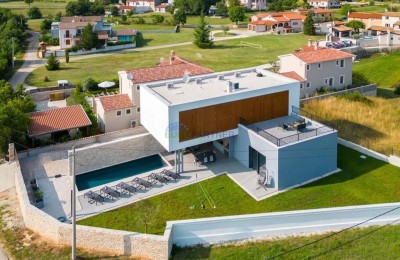 Moderne Villa mit Pool, Svetvinčenat