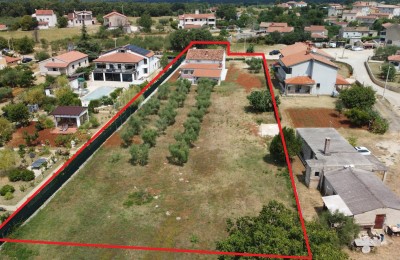 Haus mit großem Garten, Poreč, 4 km vom Meer entfernt