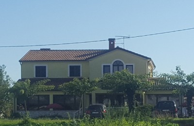 Haus zum Verkauf in Umag