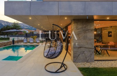 Baška, Krk, Luxusvilla mit Pool und Whirlpool in der Nähe des Meeres