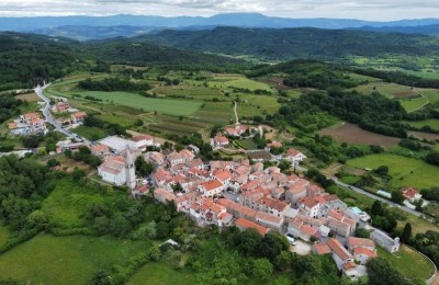 Grundstück Pazin