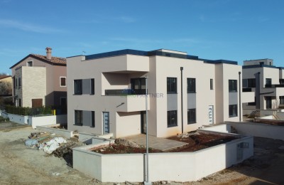 Luxuswohnung im Erdgeschoss mit Meerblick, Neubau, Poreč