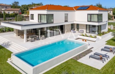 Sveti Lovreč, Istrien, Luxusvilla mit Pool zu verkaufen