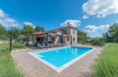 Istrien, Rovinj, ein wunderschönes Haus mit Swimmingpool und großem Garten