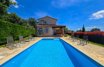 Poreč Bereich, Steinhaus mit Pool und MEERBLICK !