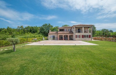 Luxusvilla im mediterranen Stil