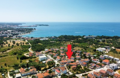 Haus mit 2 Wohnungen 200 m vom Meer entfernt, Poreč