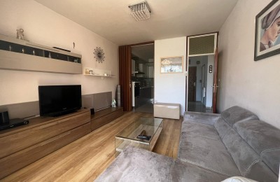 Split, moderne 3-Zimmer-Wohnung mit Balkon, 68 m2