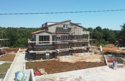 Istrien, Zwei-Zimmer-Wohnung im ersten Stock eines neuen Gebäudes in der Nähe von Poreč