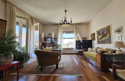 Zagreb, Zentrum, luxuriöse 4Zi Whg 152m² + TG-Stellplatz zu VK