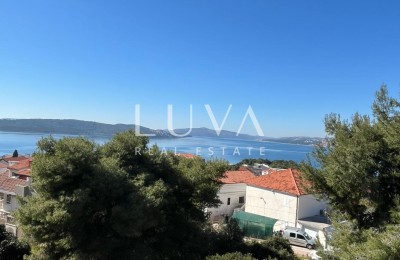 Čiovo, Apartmenthaus 540m2 mit Meerblick zu verkaufen